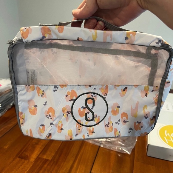 Thirty One Packing Cube Small in Soft Watercolor Spots! BNIP!! - Picture 2 of 7